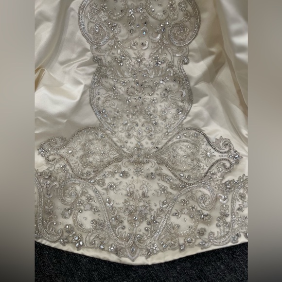 Platinum Priscilla of Boston Elegant Ivory Crystal Embellished Wedding Dress - Picture 8 of 15